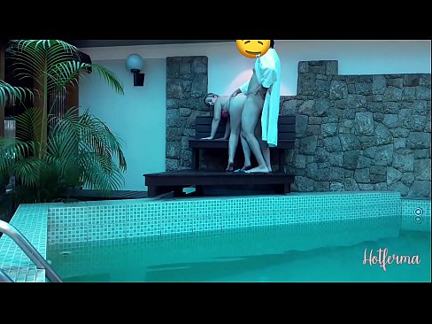 ❤️ Boss invita a cameriera à a piscina, ma ùn pudia resiste à un caldu ❤ Video sessu à porn co.xxxshake.ru ❌❤